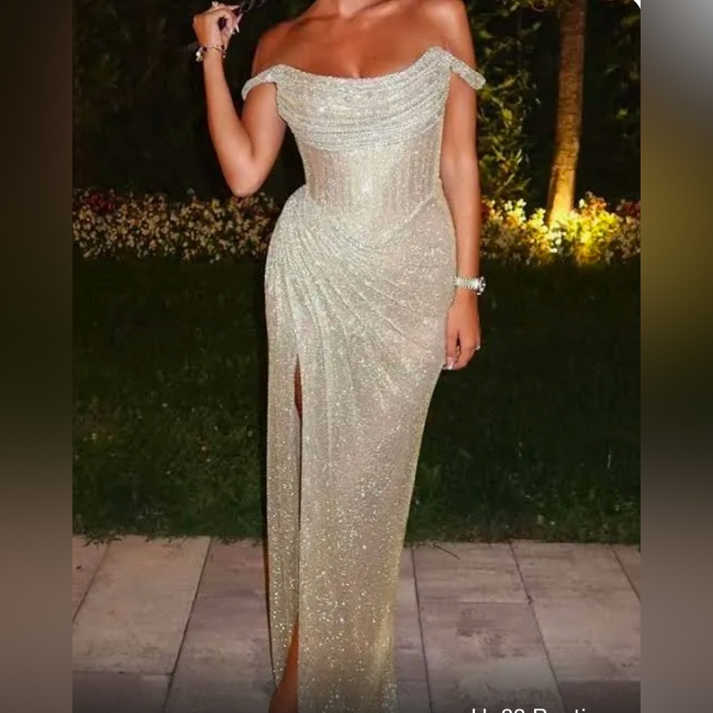 Elegant Off-Shoulder Gold Evening Dress